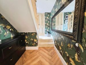 Photo 33- click for photo gallery